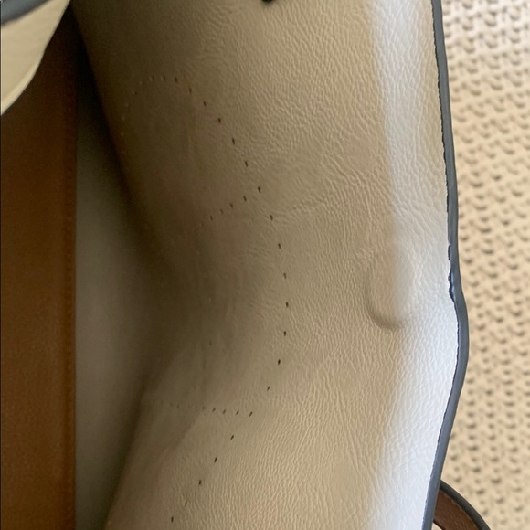 Hermés Style Elegant Tan Leather Tote Bag - Picture 6 of 7